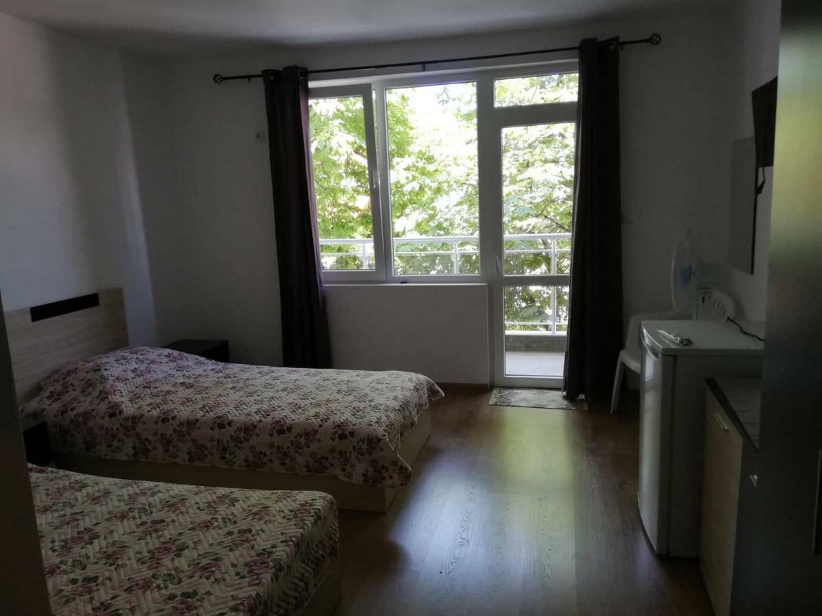 Къща За Гости "Пердика" Hotel Obzor Kültér fotó