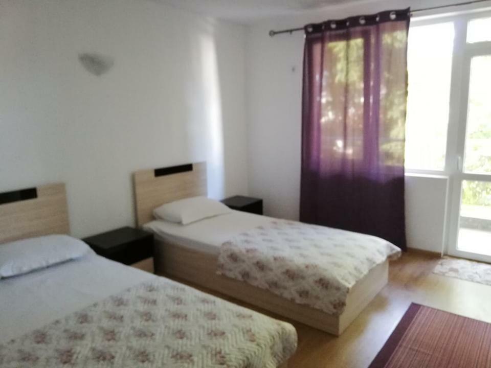 Къща За Гости "Пердика" Hotel Obzor Kültér fotó